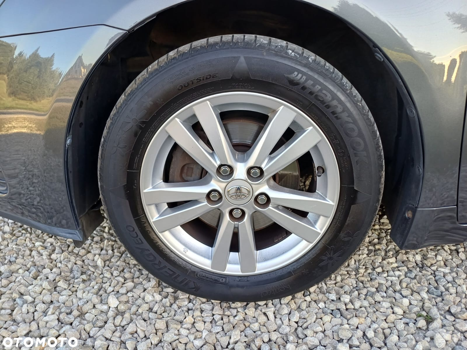 Toyota Avensis 1.8 Premium - 23