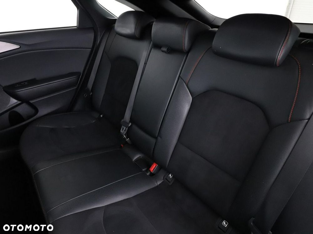 Kia ProCeed 1.6 T-GDI GT DCT - 18