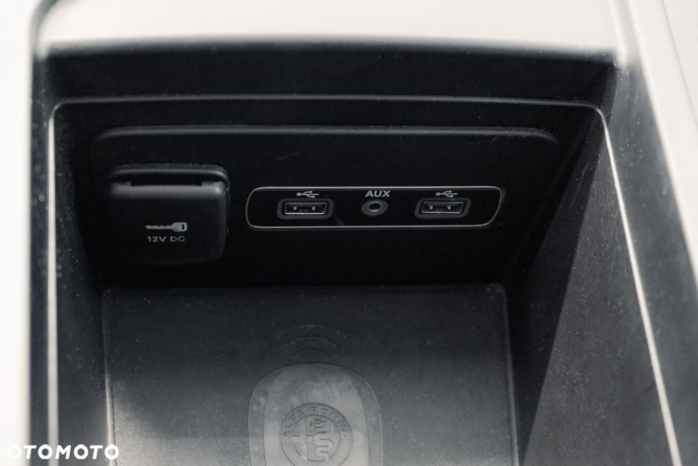 Alfa Romeo Giulia 2.0 Turbo - 31