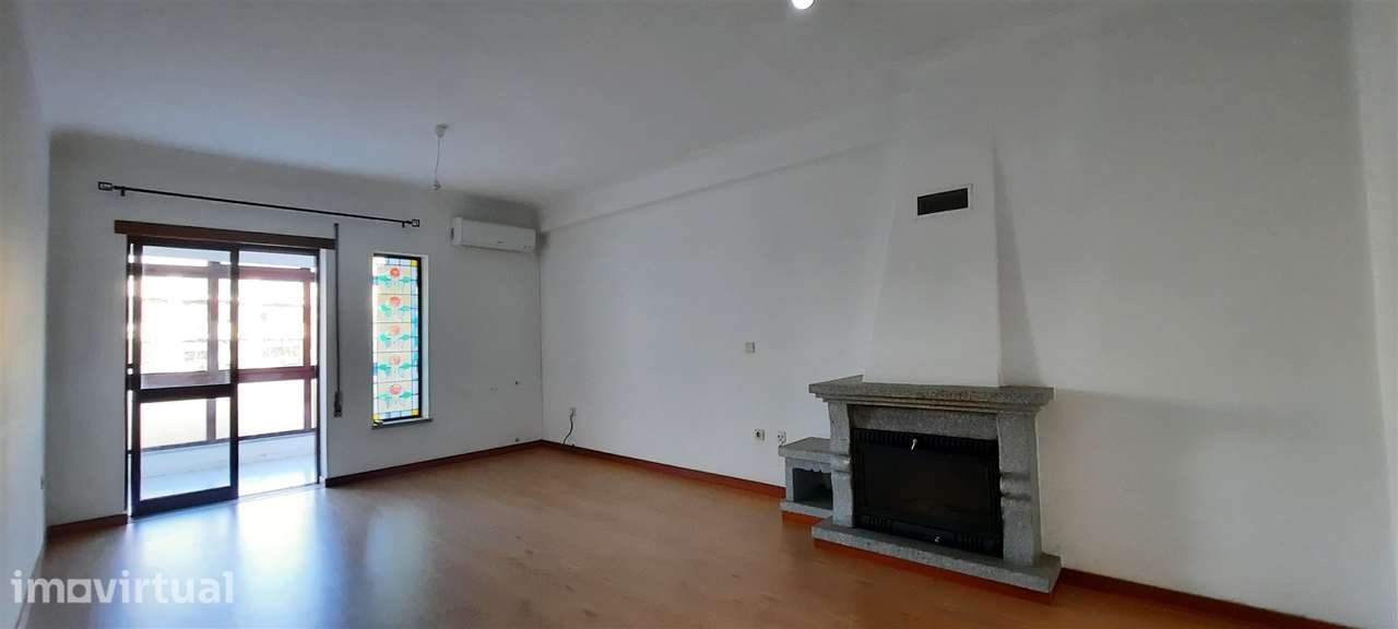 Apartamento T2+1 Arrendamento em Viseu,Viseu - Grande imagem: 2/35