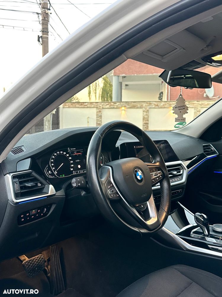 BMW Seria 3 320d xDrive AT MHEV - 15