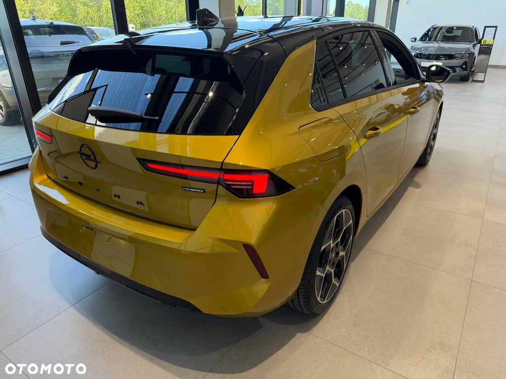 Opel Astra 1.2 T mHEV Ultimate eDTC - 13