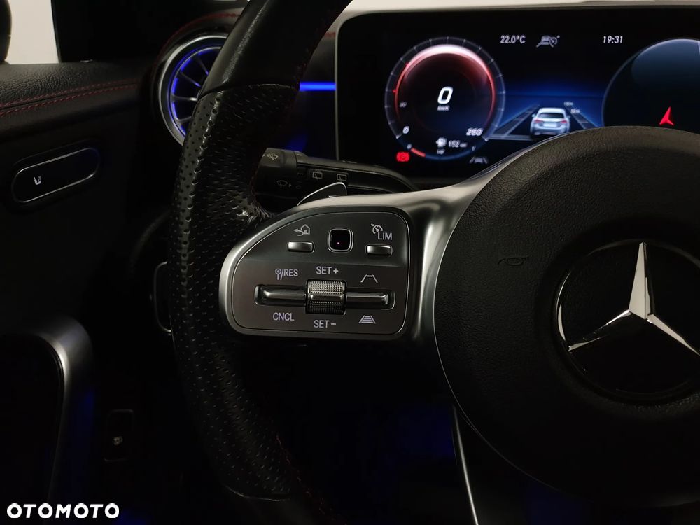 Mercedes-Benz CLA 250 7G-DCT - 10