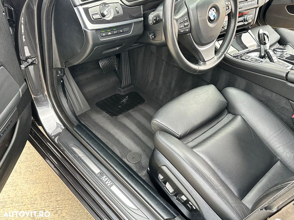 BMW Seria 5 530d xDrive Touring Sport-Aut. Luxury Line - 26