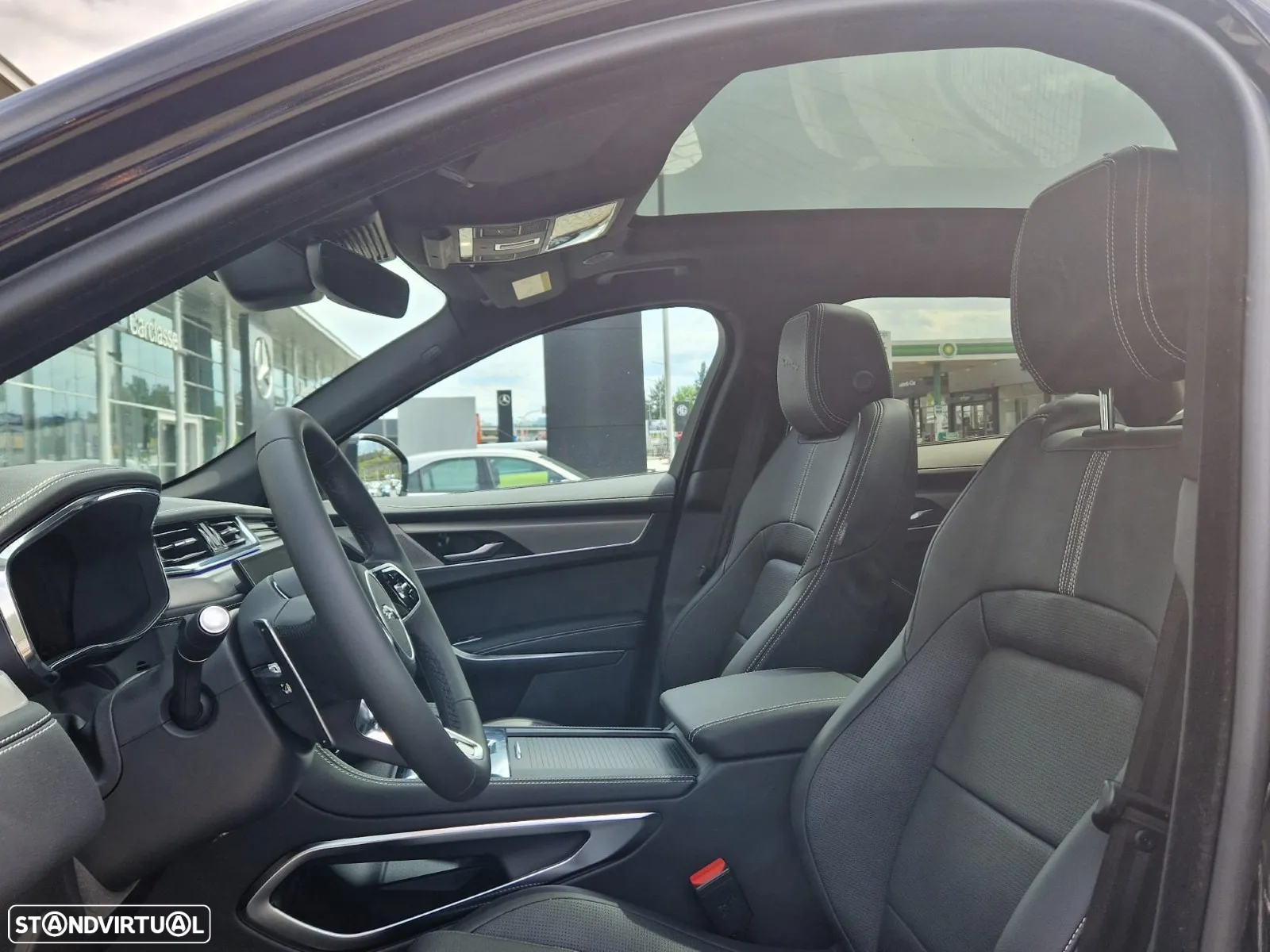Jaguar F-Pace 2.0 P400e AWD R-Dynamic S - 3