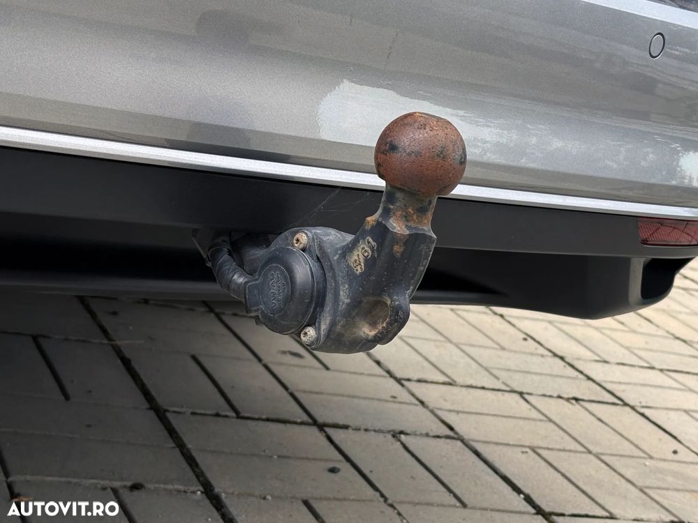 Volkswagen Passat 1.6 TDI SCR DSG Business - 4