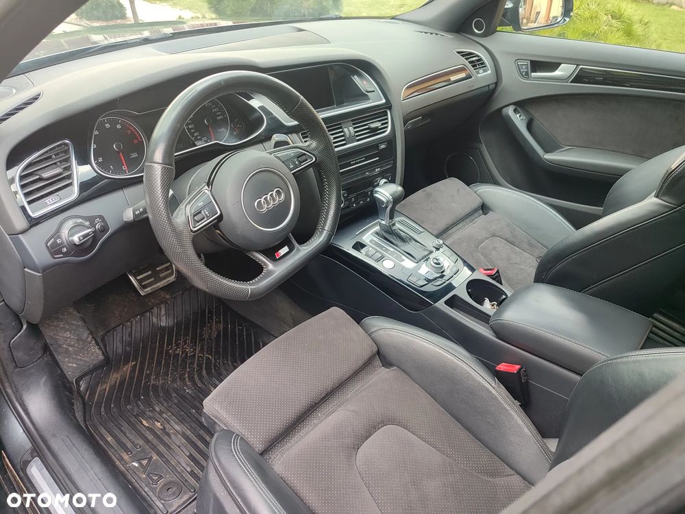 Audi A4 Limousine 2.0 TFSI quattro S tronic S line Sportpaket - 4