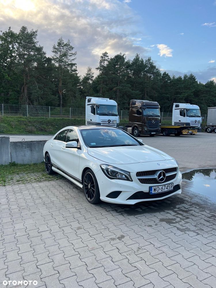 Mercedes-Benz CLA - 12