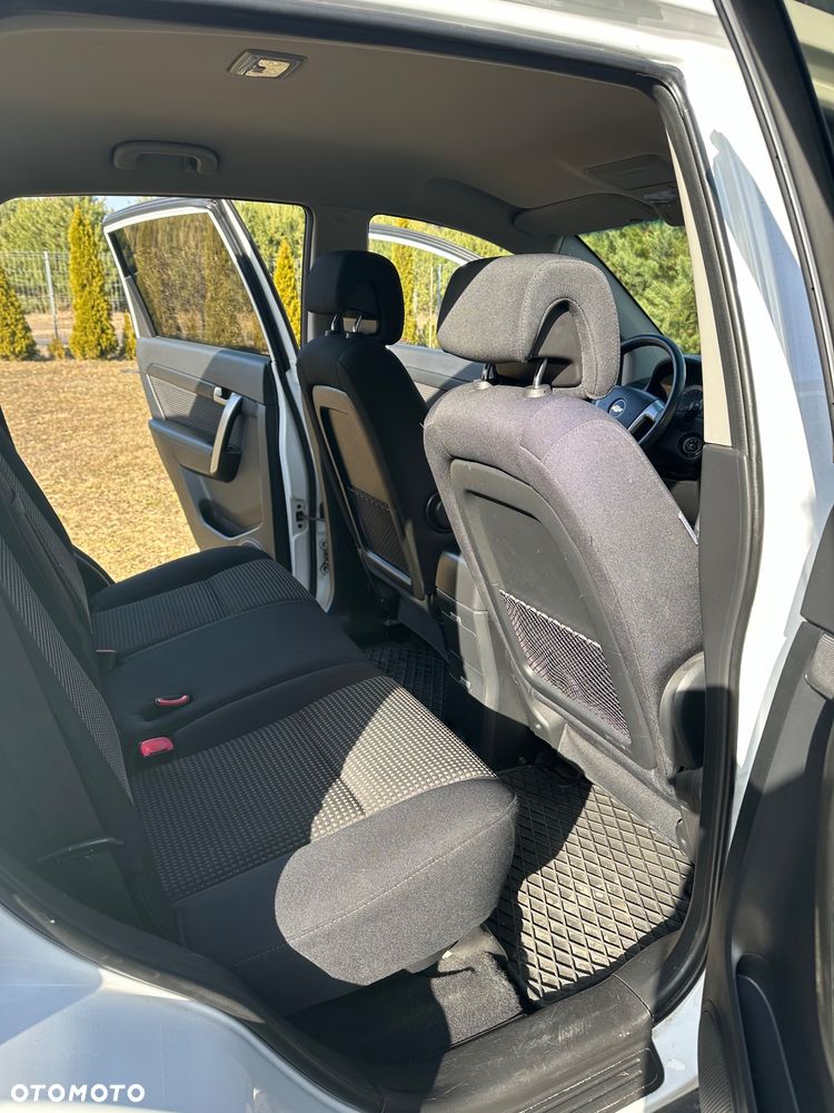 Chevrolet Captiva 2.4 LS 5os - 10