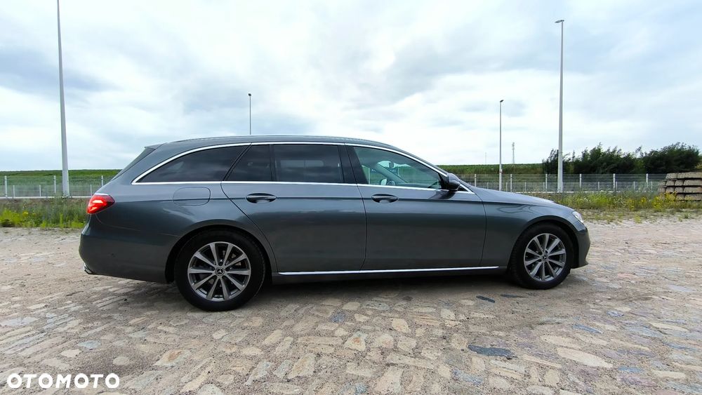 Mercedes-Benz Klasa E 220 d T 9G-TRONIC - 5