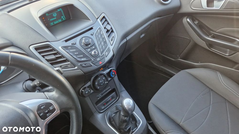 Ford Fiesta 1.0 EcoBoost Titanium - 10