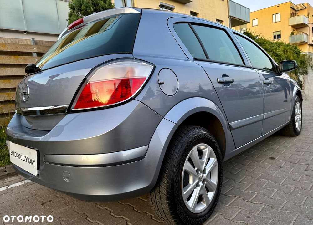 Opel Astra 1.4 NJoy - 4