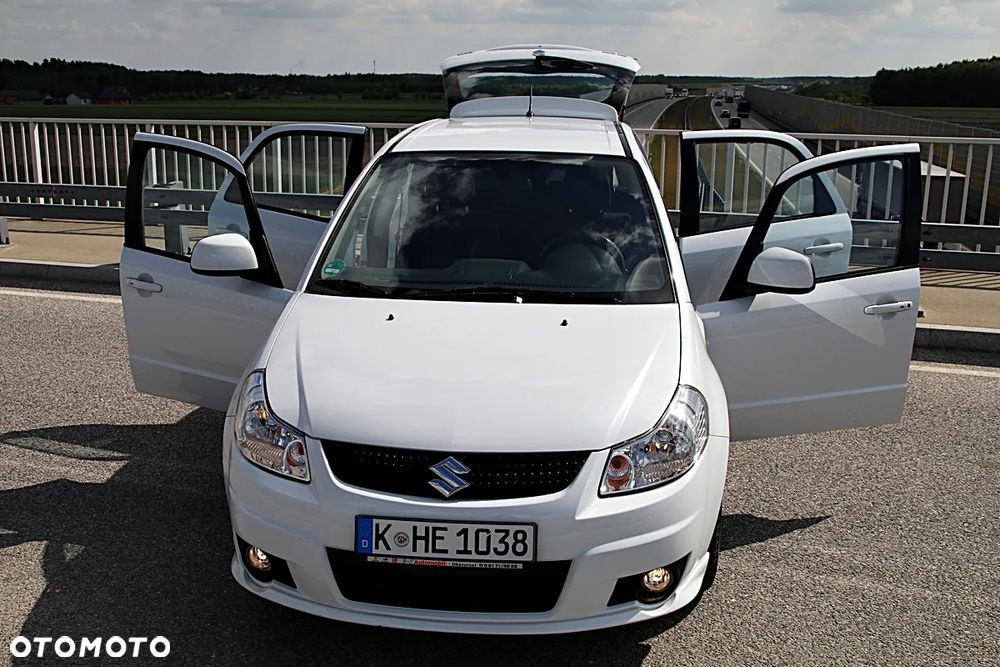 Suzuki SX4 1.6 VVT 4x2 City - 17