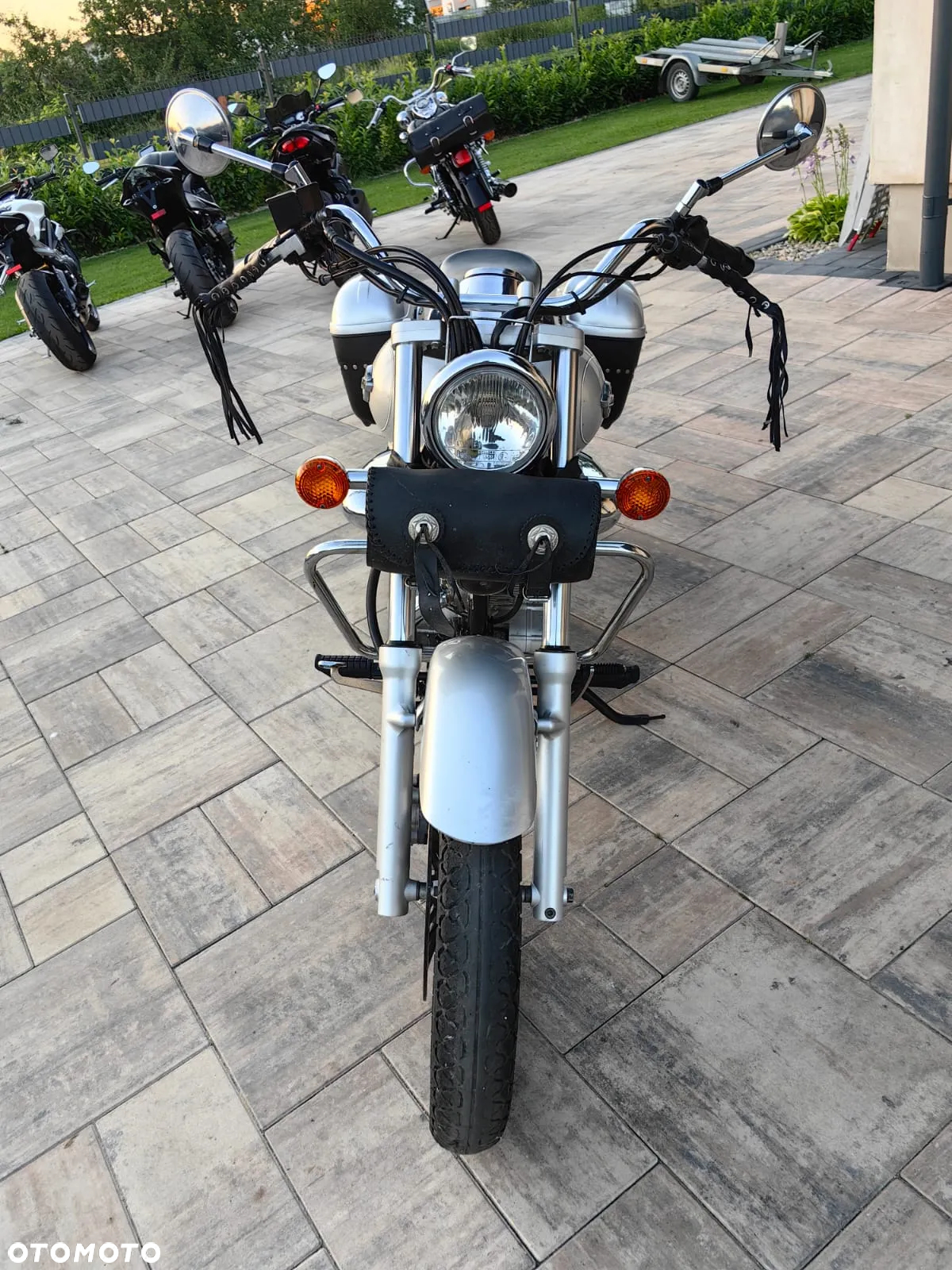 Suzuki Intruder - 18