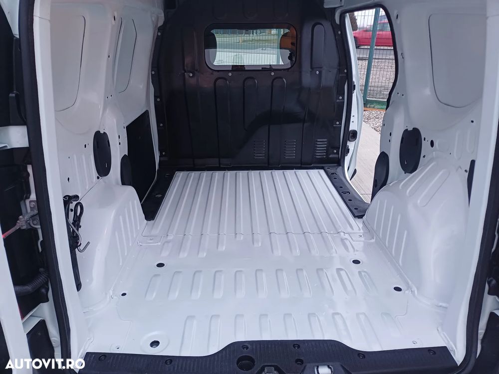 Dacia Dokker - 10