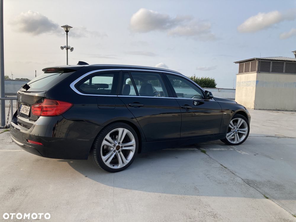 BMW Seria 3 318d xDrive Luxury Line - 9