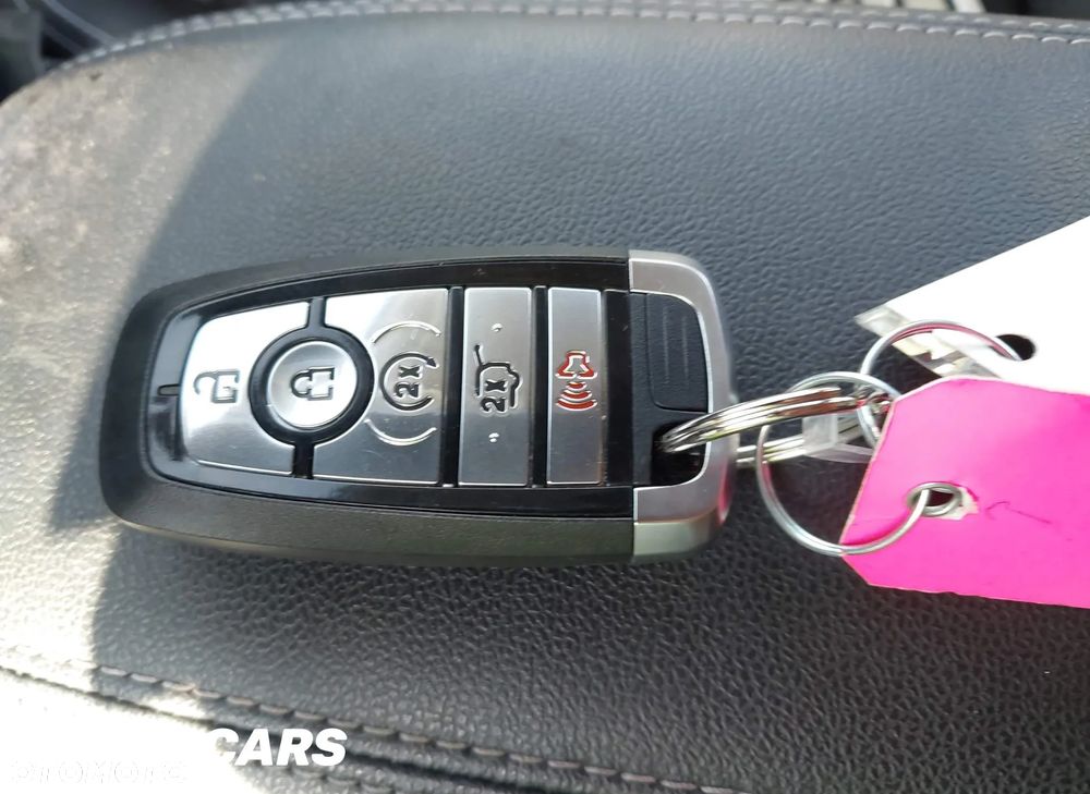 Ford Kuga - 39