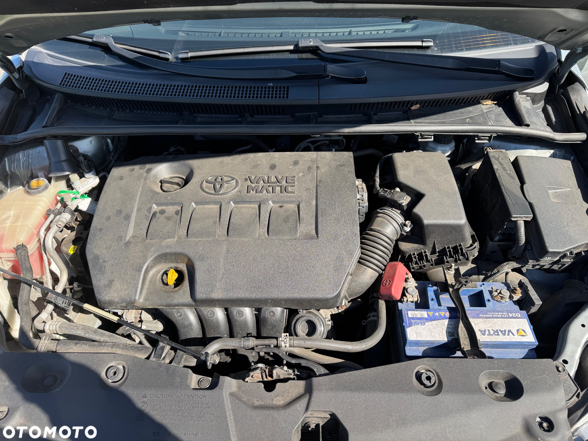 Toyota Avensis 1.8 Premium - 11