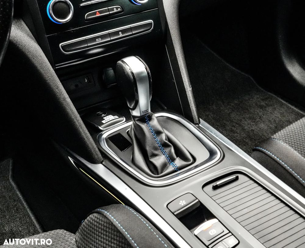 Renault Megane Estate Blue dCI EDC Intens - 19
