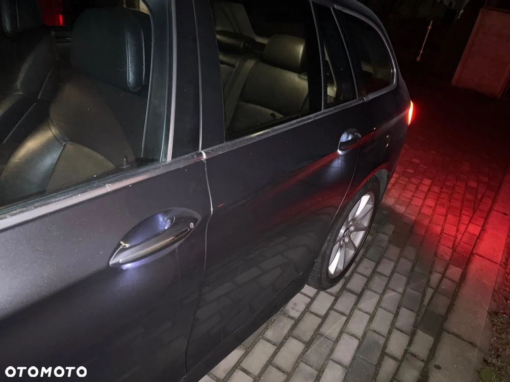 BMW Seria 5 530d xDrive Sport-Aut - 25