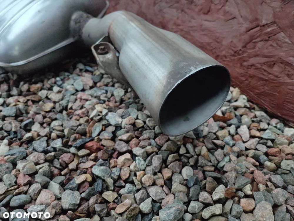 BMW E90 / E91 ORYGINALNY KOMPLETNY WYDECH /  UKŁAD WYDECHOWY / TŁUMIK KOŃCOWY + ŚRODKOWY DO SILNIKA GAMY M47D18N / M47D20 ( 1.8D / 2.0D ) DIESEL EUROPA O NR. 18 30 7 793 622 / 18 30 7 793 624 OEM W BARDZO DOBRYM STANIE - 12