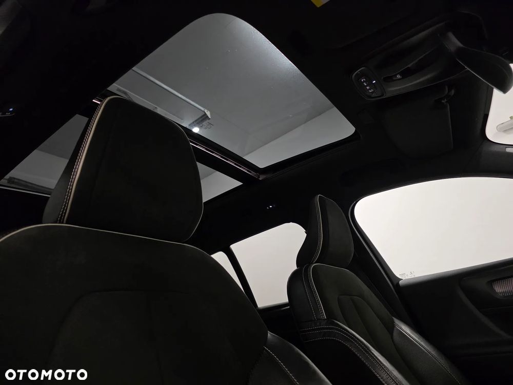 Volvo XC 40 D3 R-Design - 27