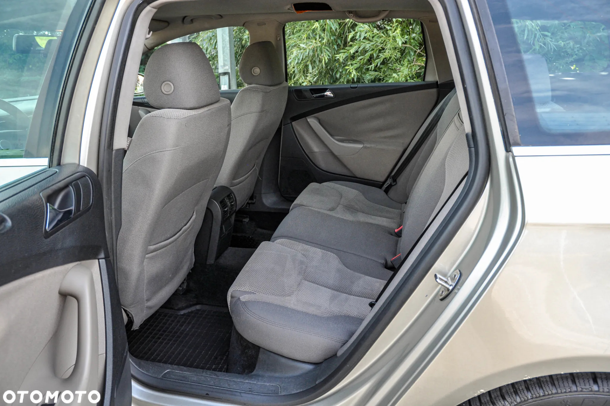 Volkswagen Passat - 8