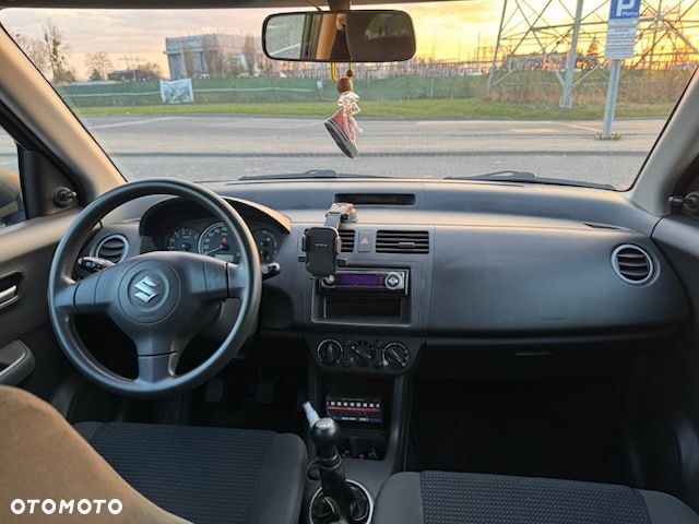 Suzuki Swift 1.3 Comfort - 12