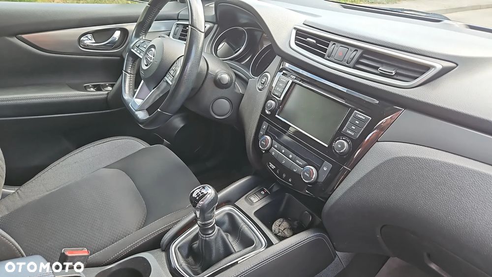 Nissan Qashqai 1.3 DIG-T N-WAY - 16