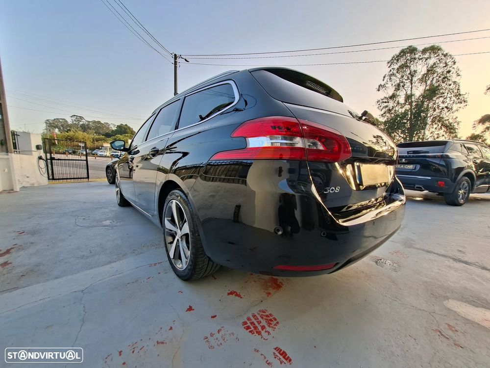 Peugeot 308 1.2 PureTech Allure EAT8 - 12