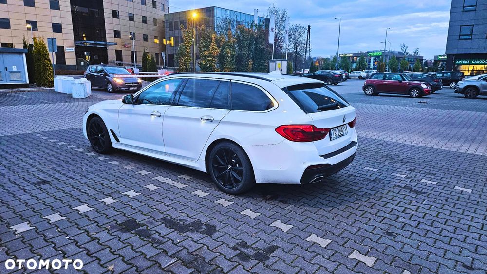 BMW Seria 5 520d xDrive M Sport Edition - 3