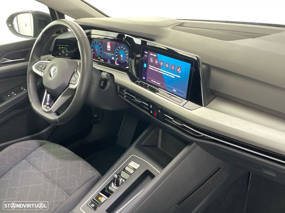 VW Golf 1.5 eTSI Style DSG - 23