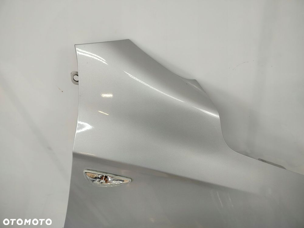 hyundai i20 i lift 12r- błotnik prawy przód przedni rys - 2