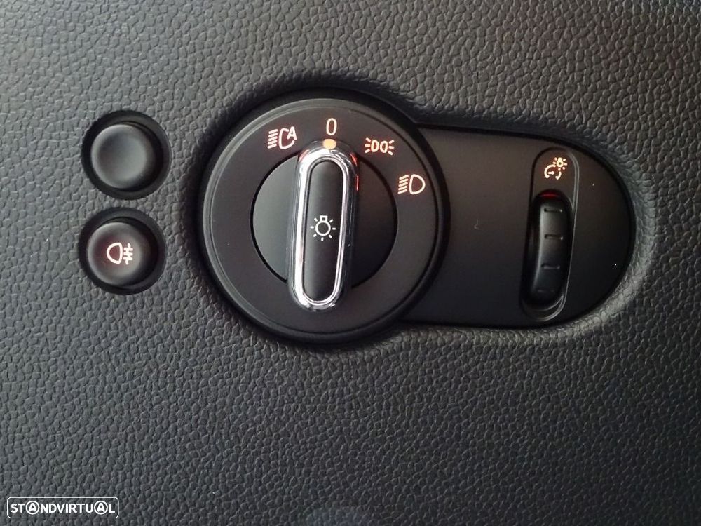 MINI 3 Portas John Cooper Works - 11