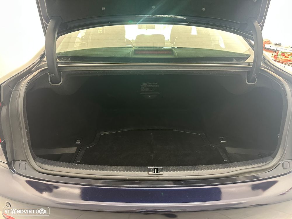 Lexus IS 220 d Base L6 - 21