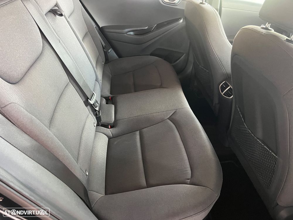 Hyundai Ioniq 1.6 GDI HEV Hybrid Tech - 17