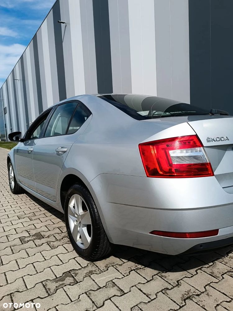 Skoda Octavia 1.6 TDI Ambition - 2