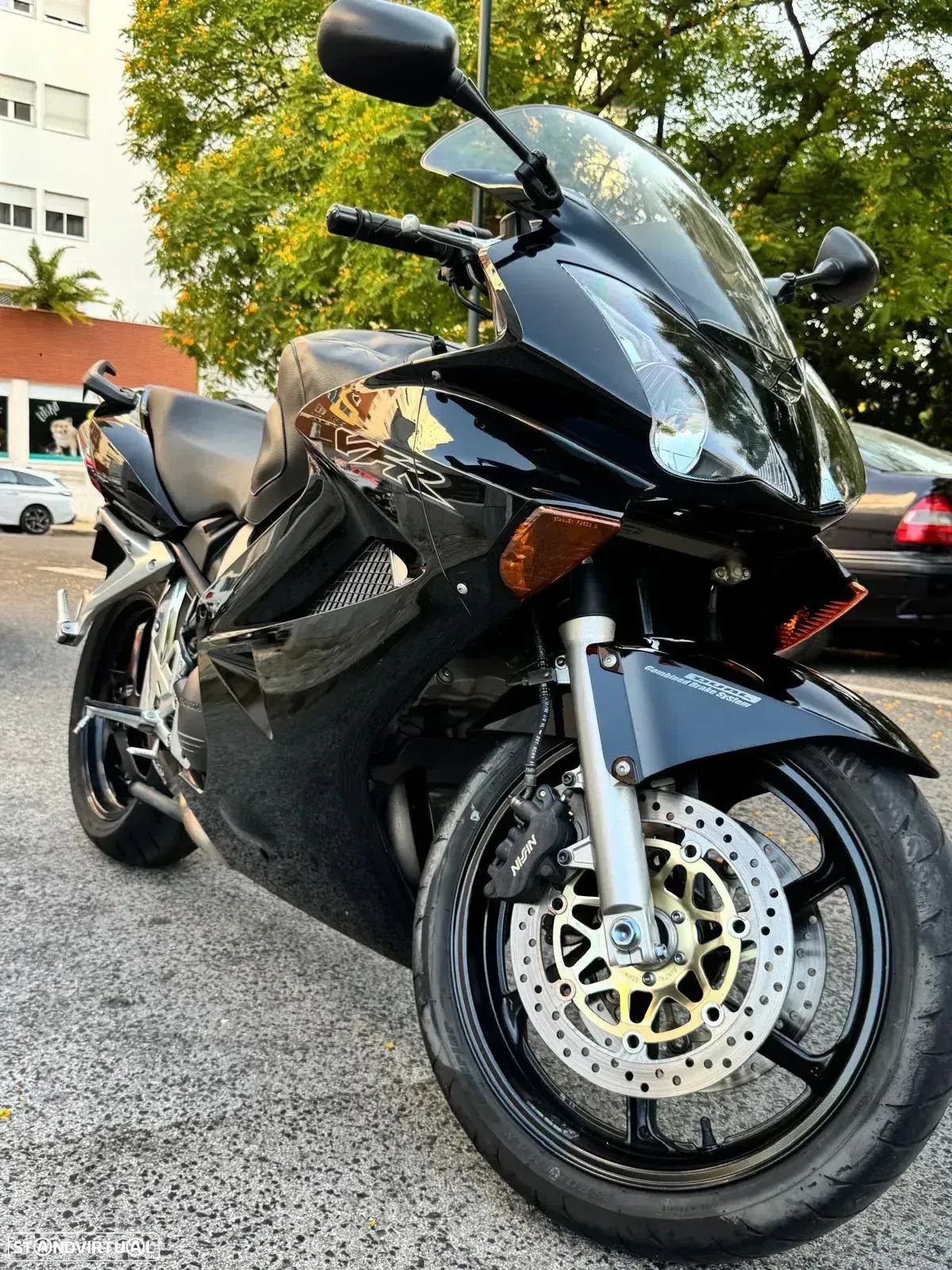 Honda VFR - 1