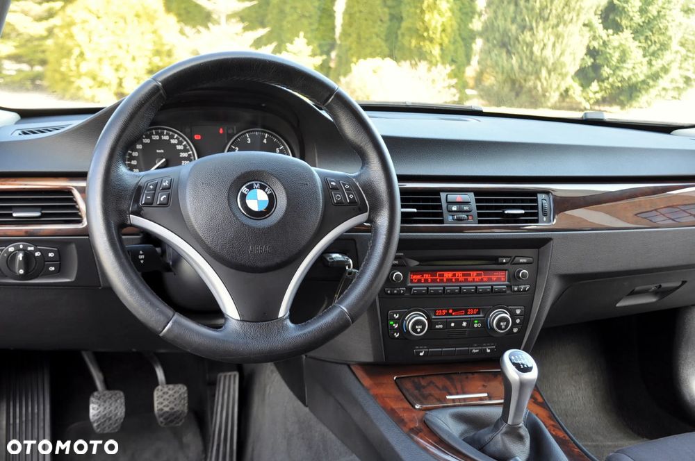 BMW Seria 3 - 38