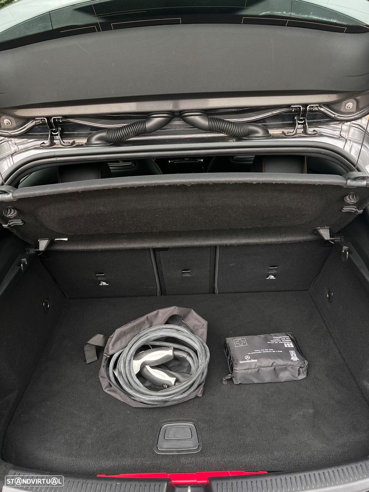 Mercedes-Benz A 250 e 8G-DCT AMG Line - 23