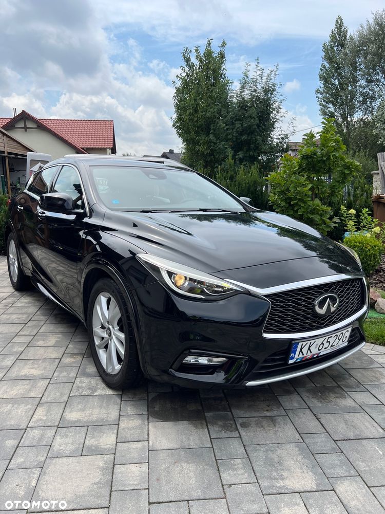 Infiniti Q30 - 7