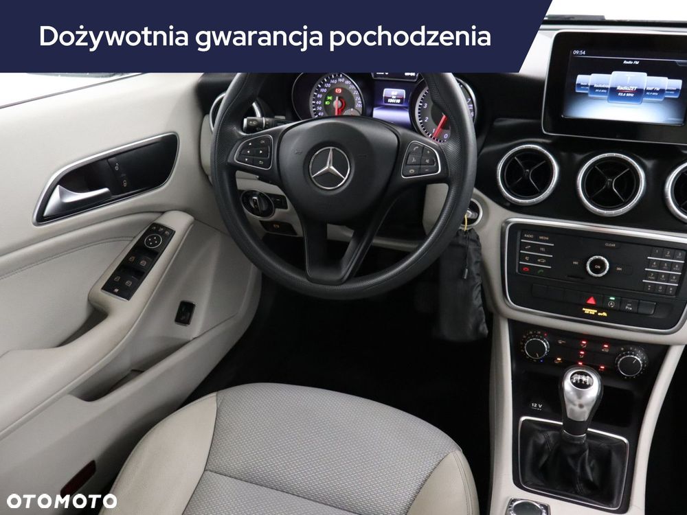 Mercedes-Benz CLA - 9