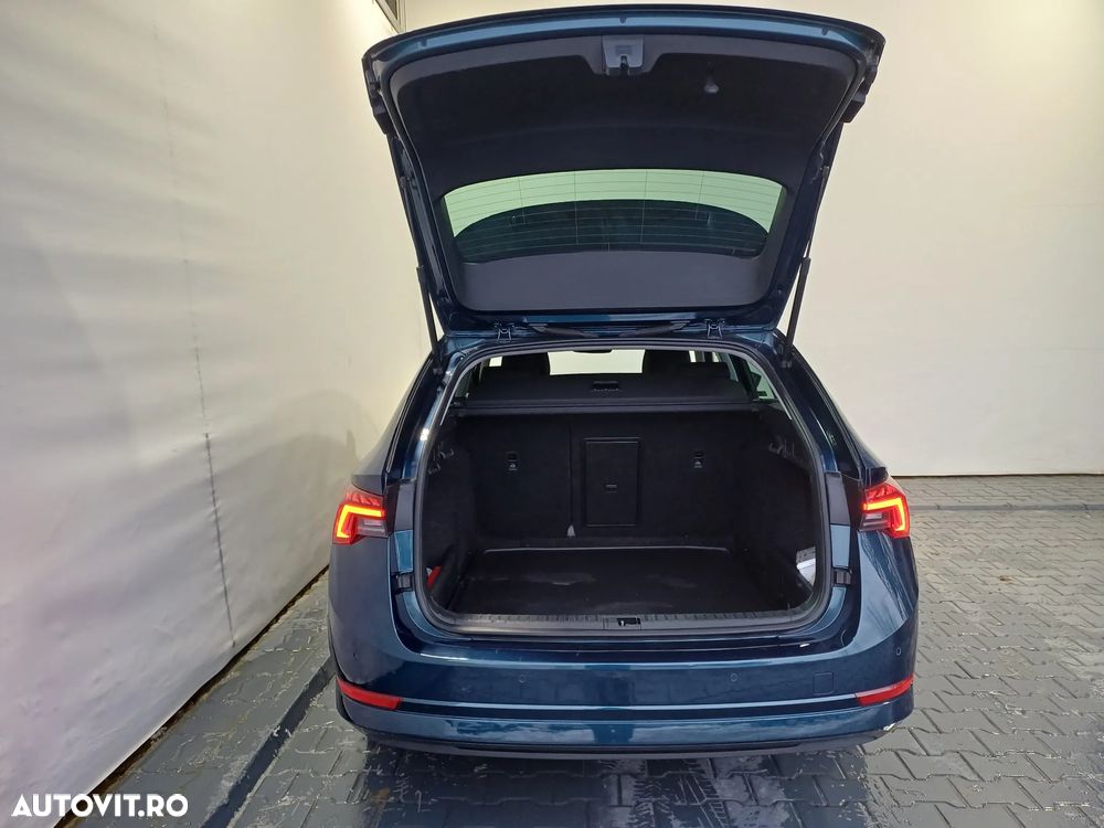 Skoda Octavia 2.0 TDI DSG Style - 31