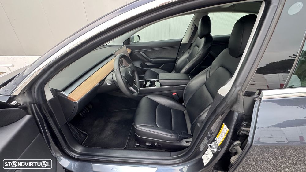 Tesla Model 3 Long-Range Dual Motor AWD - 26