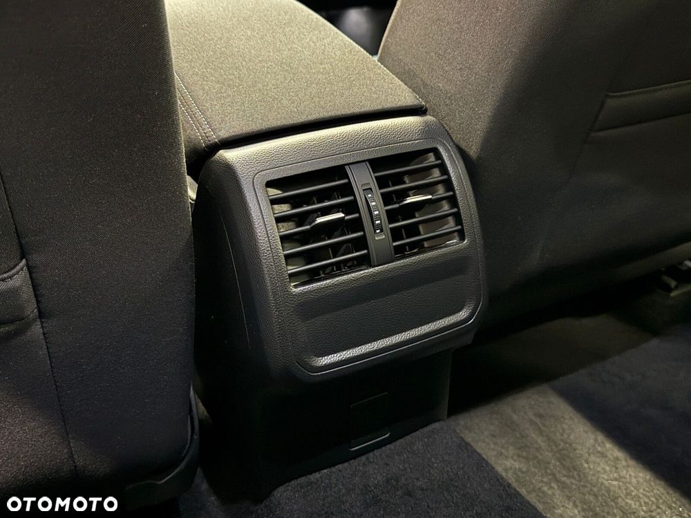 Volkswagen Passat 2.0 TDI EVO Business DSG - 23