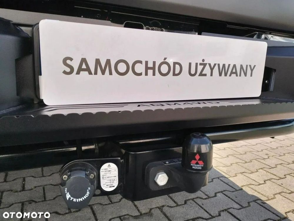 Mitsubishi L200 2.2 d DC Instyle Plus - 24