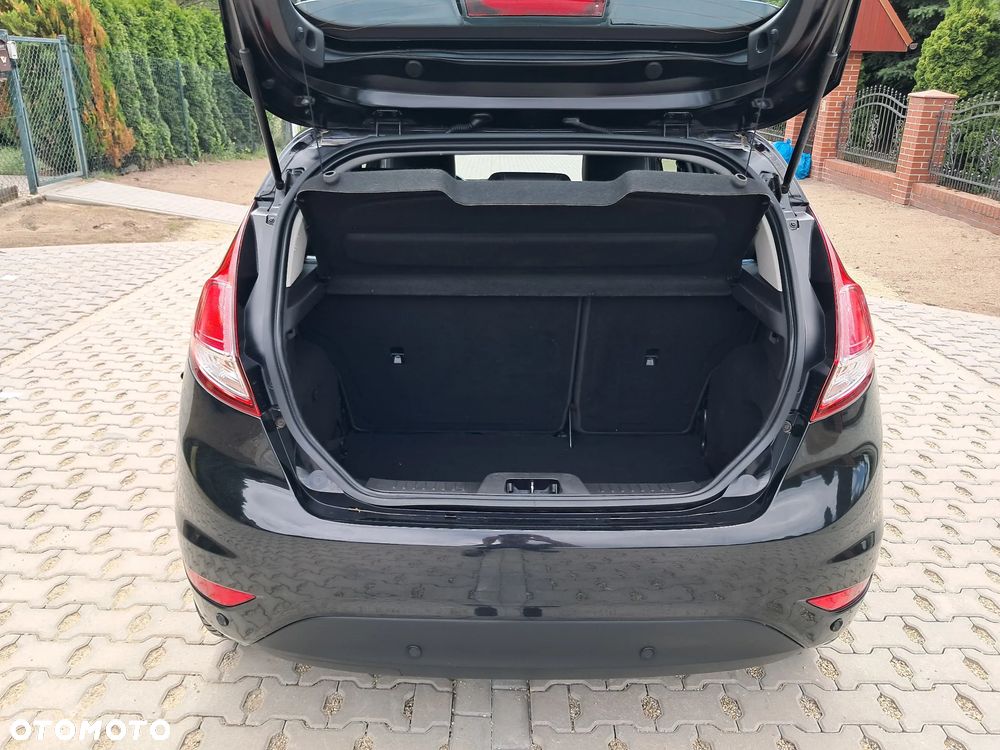 Ford Fiesta 1.6 TDCi DPF Titanium - 22