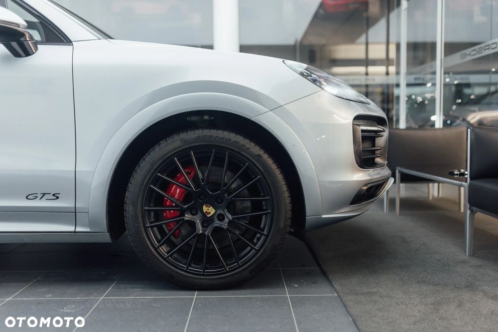 Porsche Cayenne - 19