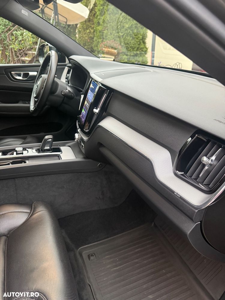 Volvo XC 60 B5 B AWD Geartronic RDesign - 36