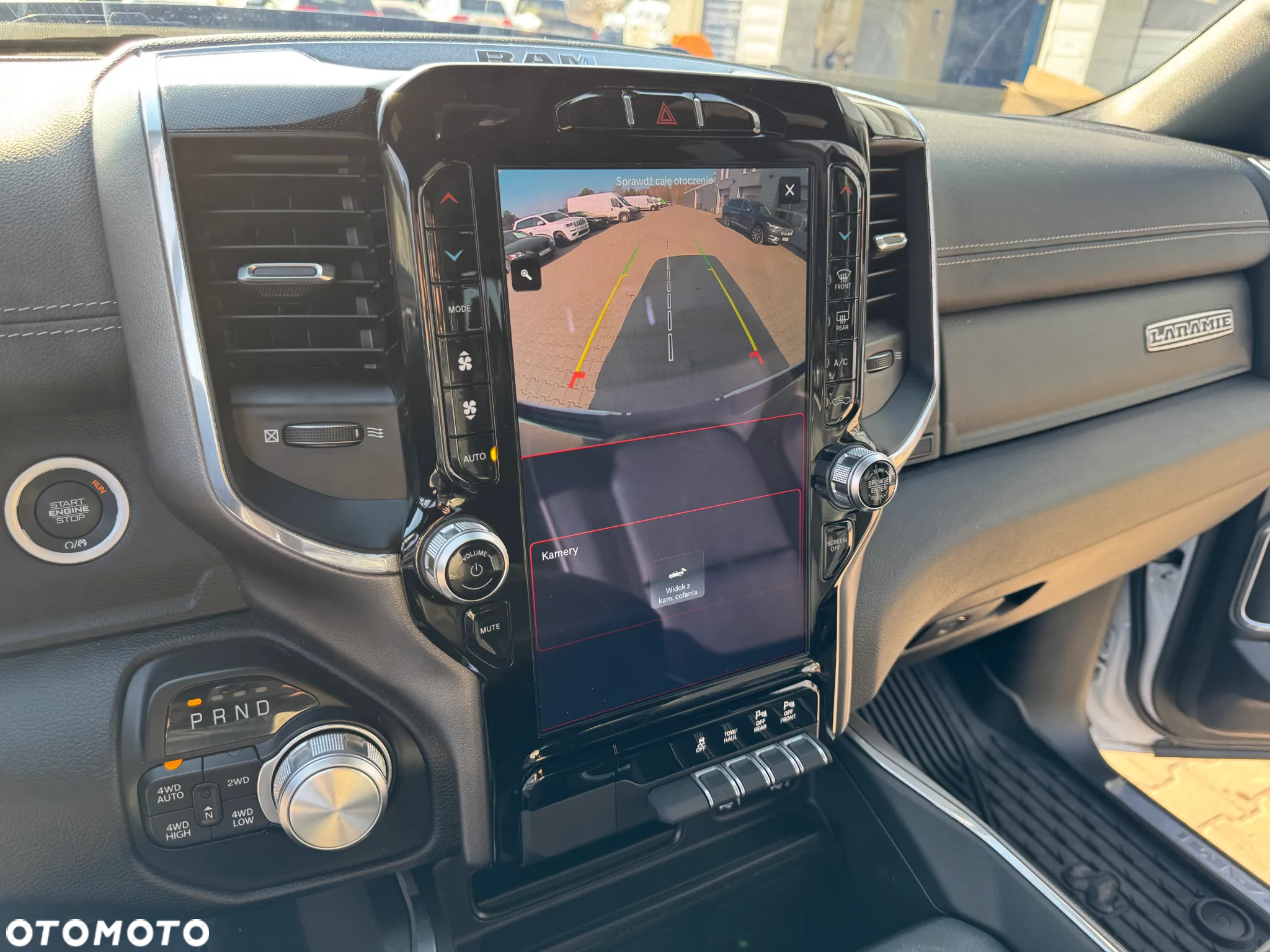 RAM 1500 Quad Cab Laramie - 30